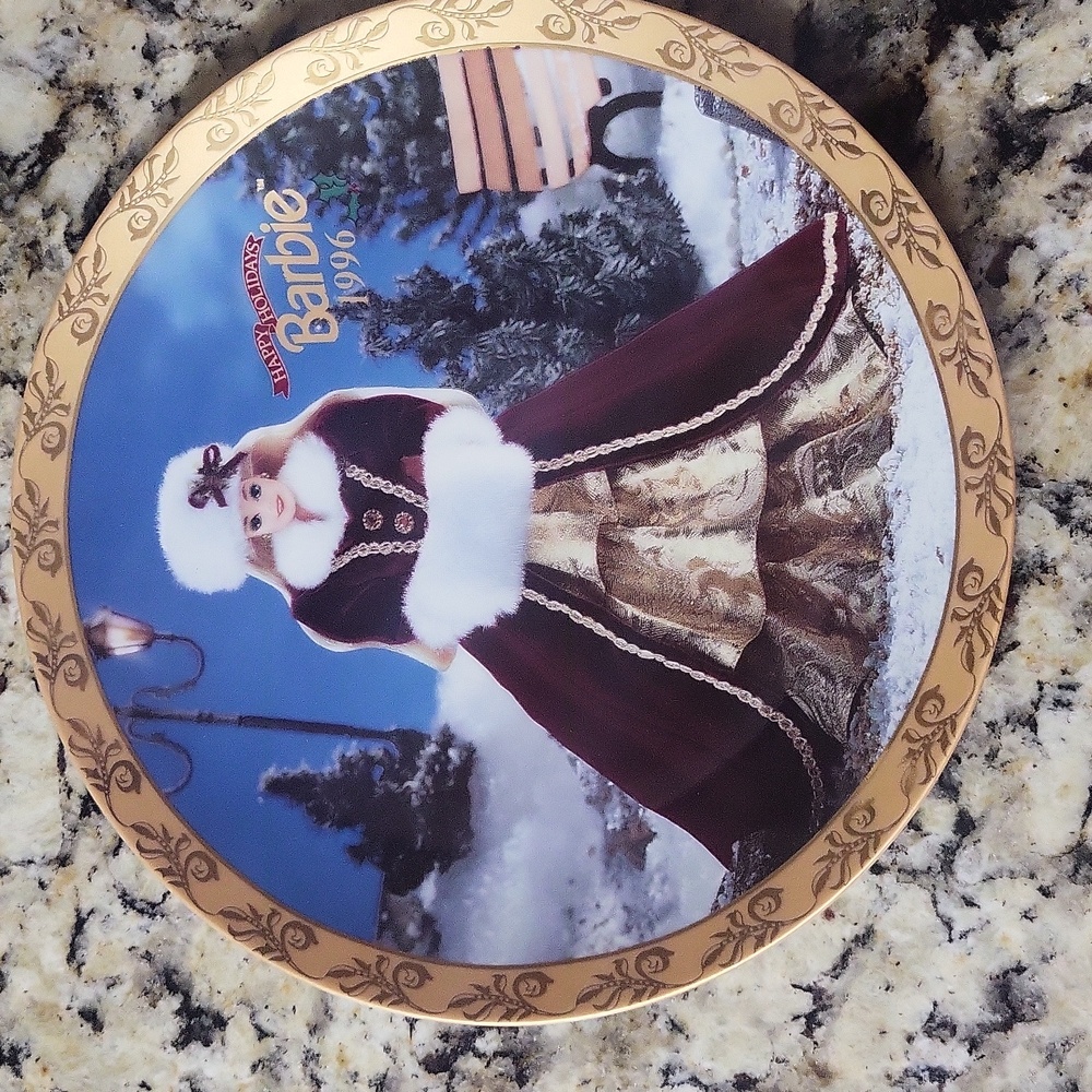 Happy Holidays Barbie Collectors' Plate 1996